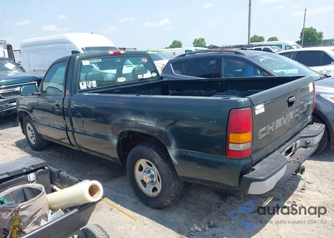 2001 Chevrolet Silverado 1500 из США, поврежденный, VIN 1GCEC14V91E184724